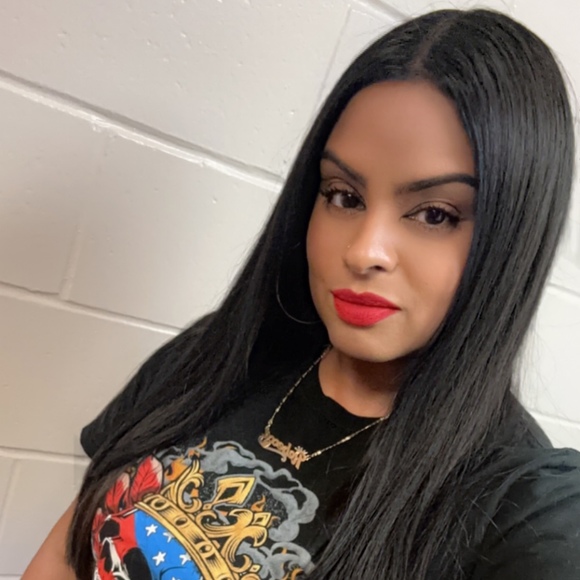 Meet your Posher, Rebecca - Picture 1 of 1